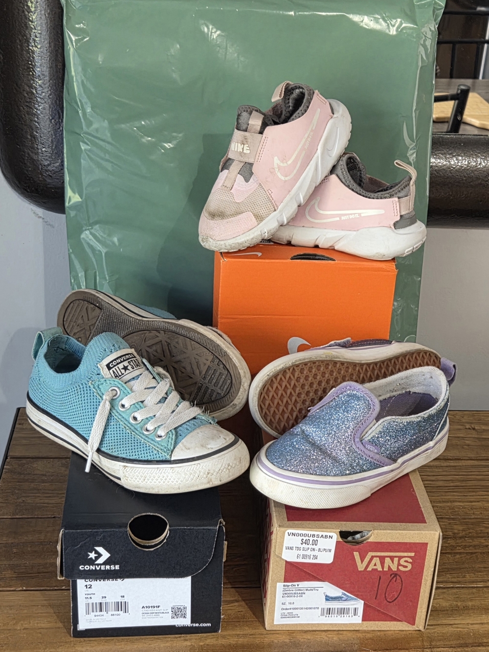 GIRLS Nike , VANS & Converse LOT